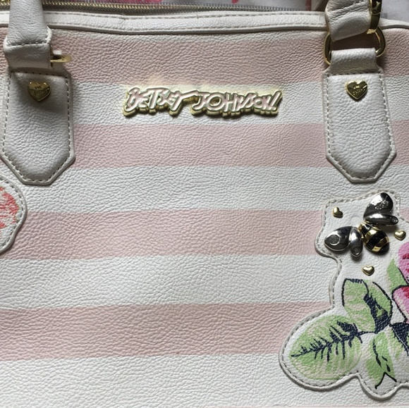 Betsey Johnson handbag - Picture 4 of 4